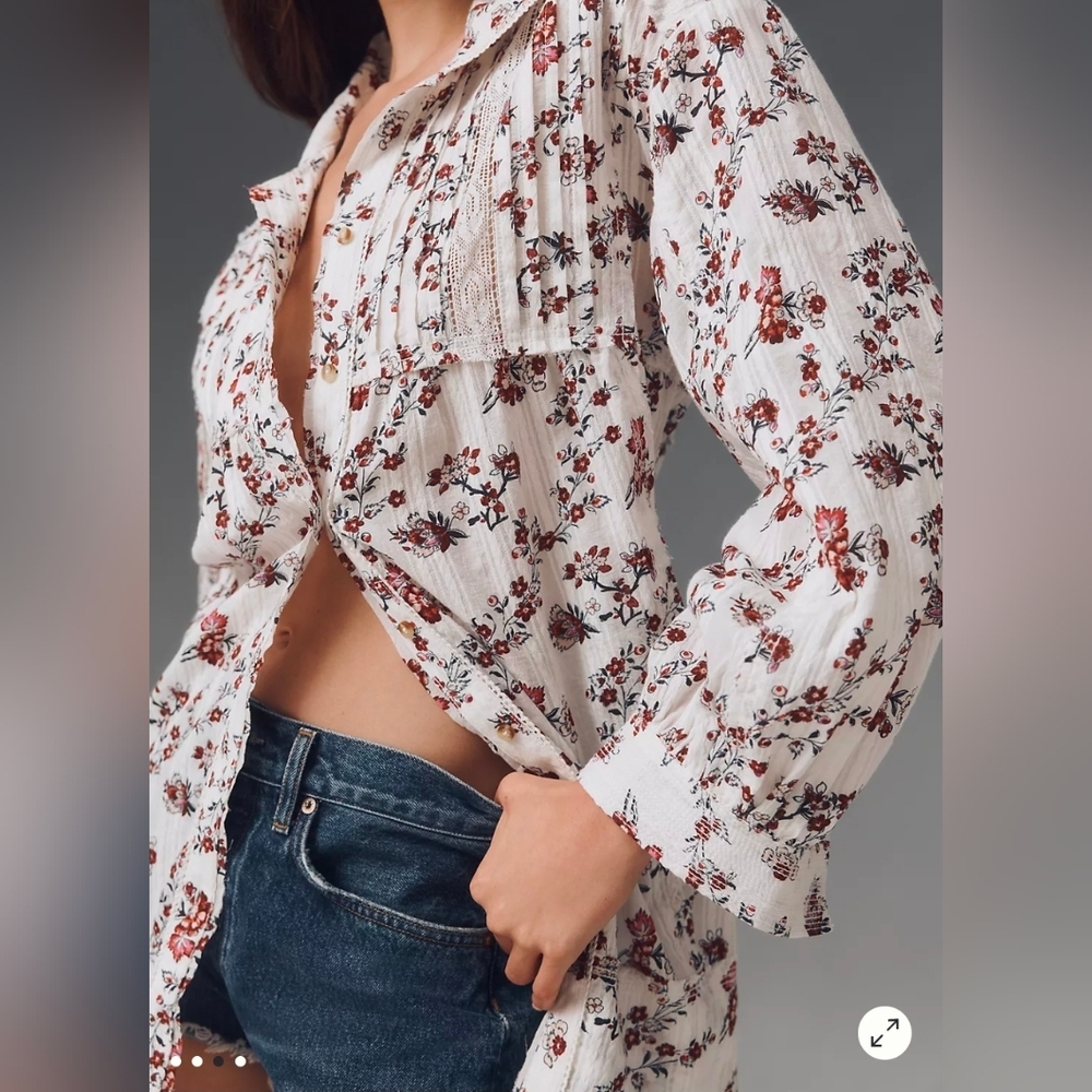 Anthropologie Pilcro Collared Pintuck Floral Blouse size Medium - Picture 3 of 14